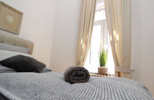 Old Town Apartment | Lofty Luxury 3 BD Apartment 140 sqm, in Downtown Bascarsija