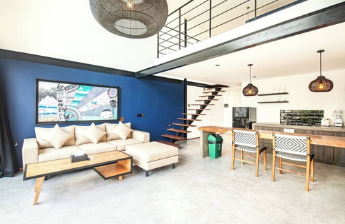 Munggu Apartment | Lofty NYC Vibes 200m to Canggu Beach
