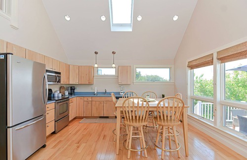 Newbury House | Lofty Views: Plum Island at Your Door