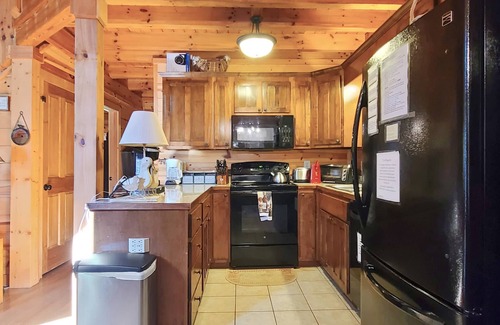 Brasstown Cabin | Log Cabin Getaway on Big Brasstown Creek