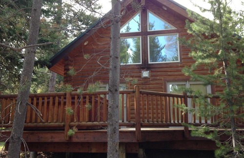 Island Park Cabin | Log Cabin in Island Park, Idaho for Adventurous Get Away.