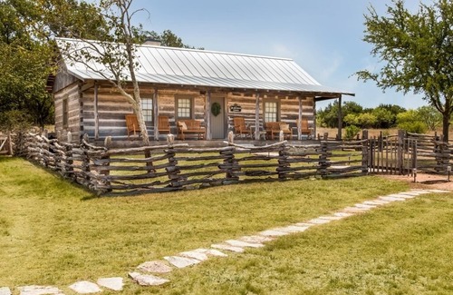 Fredericksburg Cabin | Log cabin located just 8 minutes from Main Street on Private Gated Ranch