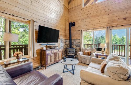 Hyak House | Log Cabin Luxury