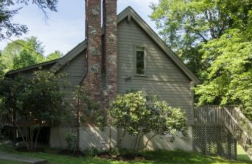 Putnam Valley House | Log Cabin on Quiet 20 Acres