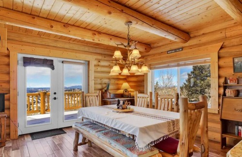 Cripple Creek Cabin | Log Cabin, Stunning Views & Hot Tub, Cripple Creek