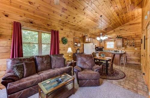 Gatlinburg - Pigeon Forge Cabin | Log Cabin with Tree Top Views + Private Hot Tub!