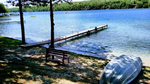 Kalkaska House | Log Cottage on Blue Lake
