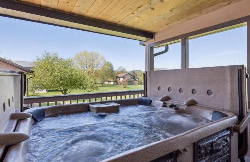 Gatlinburg - Pigeon Forge House | Log Haven Cozy Wears Valley Cabin with Hot Tub Game Room and Flat Yard for Dogs and Kids