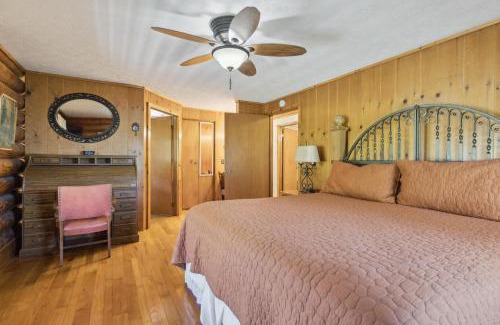 Gatlinburg - Pigeon Forge House | Log Haven Cozy Wears Valley Cabin with Hot Tub Game Room and Flat Yard for Dogs and Kids
