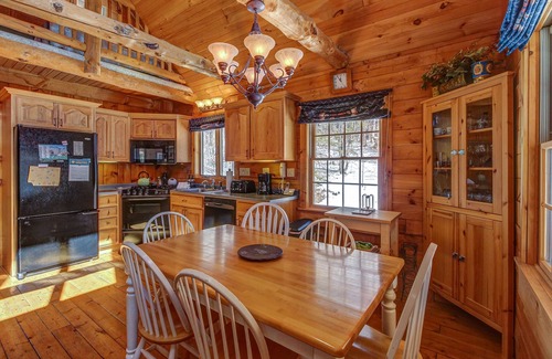 Ludlow House | Log Home Perfect for a Family Getaway - Five Miles from Okemo Mountain Resort