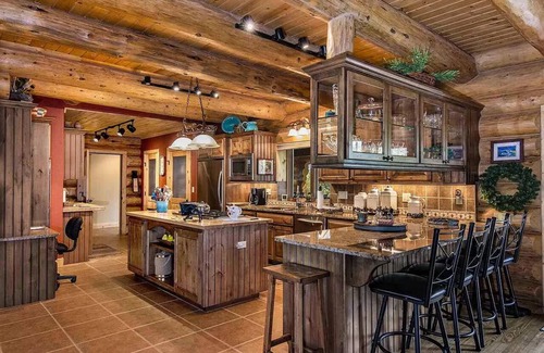 Angel Fire House | Log Home | Secluded | Hot Tub | Aspen Meadow Lodge