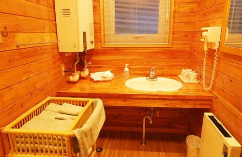 Minamifurano Hotel | Log Hotel Larch Lake Kanayama