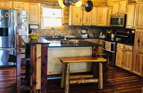Shell Knob House | Log Ranch on 240ft bluff overlooking Table Rock Lake
