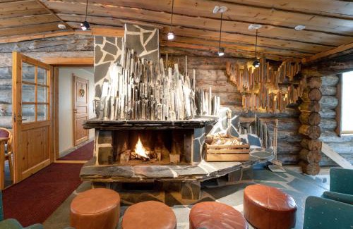 Pyhatunturi Ski Chalet | Log Villa Tietotunturi