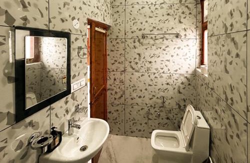 Gunehr Hostel | Logbaag Stays Bir