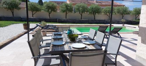 Saint-Paul-Trois-Chateaux Villa | logement drome provençale