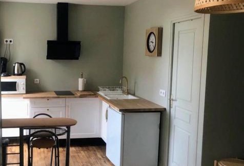 Brive-la-Gaillarde Apartment | Logement à Brive avec terrasse et climatisation - près de la gare et du centre-ville - Wifi et Stationnement gratuit