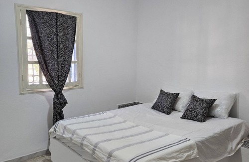 Mezraia Apartment | Logement 2 Chambres Entièrement Rénové et Équipé, Proche de la Plage