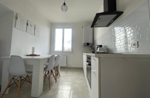 Villefranche-sur-Saone Apartment | Logement chaleureux et lumineux