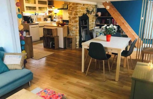 Chessy Apartment | Logement Cosy au Coeur des Pierres Dorées
