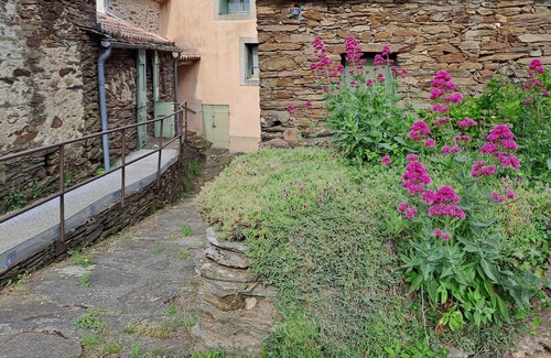 Combes Apartment | Logement Dans Hameau Pour Vacances ou Cure