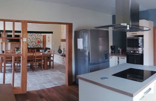 Chalandray Villa | Logement Entier : Hébergement - Chalandray, France