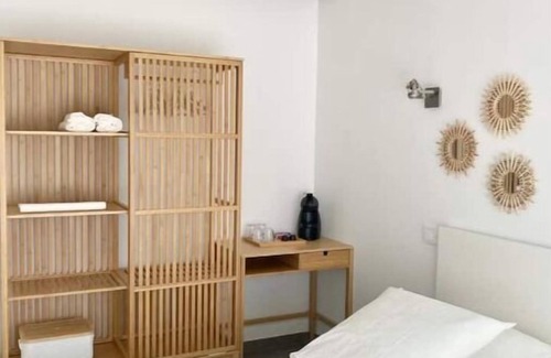 Quartier des Espesses Bed & Breakfast | Logement Indépendant, Terrasse Privée et Piscine
