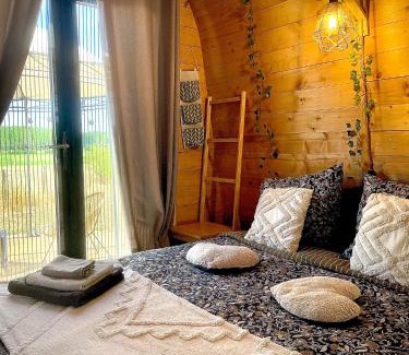 Monts-sur-Guesnes Apartment | Logement insolite : La Ruche Verte
