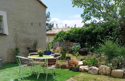 Montolieu House | Logement tout équipé Montolieu, Village du Livre
