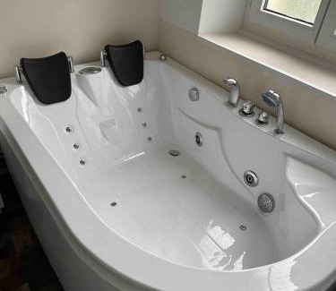 Besancon Apartment | Logement tout confort avec jardin proche centre