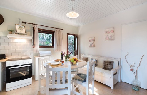 Longos Apartment | Loggos Bliss: Aglaia Villa's charm and sea views await your stay.