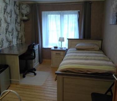 Heist House | Logies 't Eenvoud - Simple Rooms - Stilte, Rust & Herbronning aan Zee
