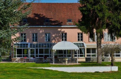 Bazeilles Hotel | Logis Auberge du port