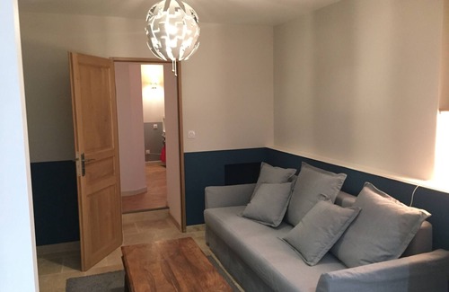 Beaune City Centre Condo | Logis de la Comedie * Rampart of Beaune