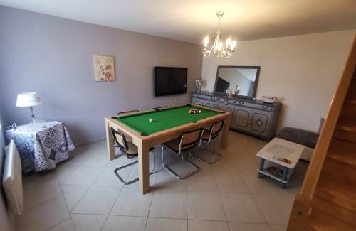 Les Peintures House | Logis de ReuNeuBeuL