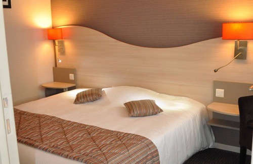 Mont d'Arene Hotel | Logis Hôtel Au Tambour