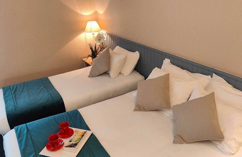 Quillan Hotel | LOGIS, Hôtel Cartier