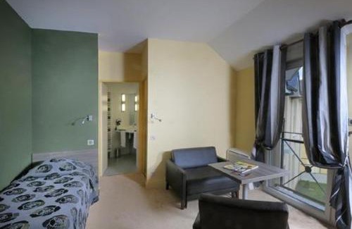 Masseret Hotel | Logis Hôtel de la Tour