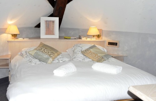 Neuwiller-les-Saverne Hotel | Logis Hôtel du Herrenstein