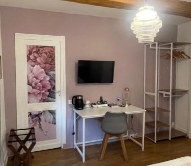 Le Bugue Hotel | Logis Hôtel Le Cygne