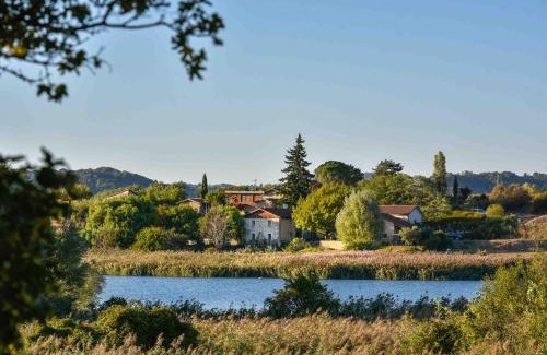 Granges-les-Beaumont Hotel | Logis Hôtel Les Vieilles Granges