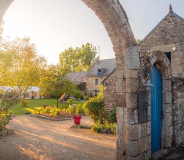 Lamballe Hotel | Logis Hôtel Le Manoir Des Portes