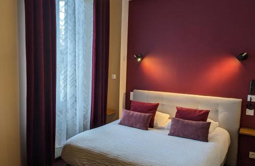 Mont-pres-Chambord Hotel | Logis Hôtel Le Saint Florent