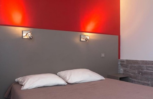Sance Hotel | Logis Hôtel Restaurant La Vieille Ferme, Mâcon Nord