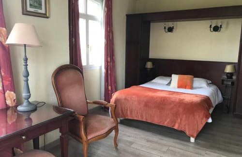 Le Wast Hotel | Logis Hôtel & Restaurant - Le Château Des Tourelles 3 étoiles