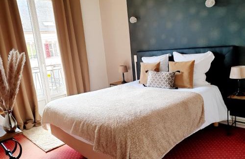 La Ferte-Saint-Cyr Hotel | Logis Hôtel Saint Cyr