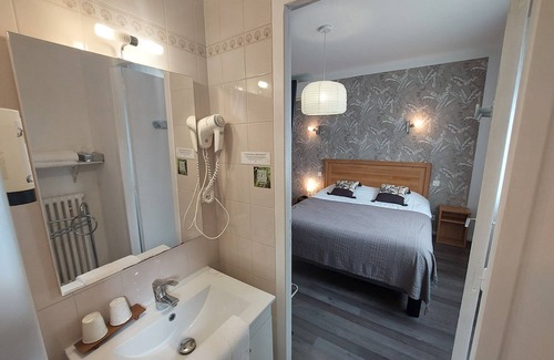 Vaissac Hotel | Logis Hôtels - Chez Terrassier - Hôtel et Restaurant