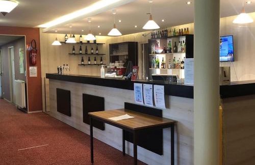 Pacy-sur-Eure Hotel | Logis Hotel Altina