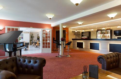 Pacy-sur-Eure Hotel | Logis Hotel Altina