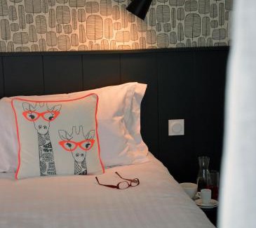 Plobannalec-Lesconil Hotel | Logis Hotel Du Port